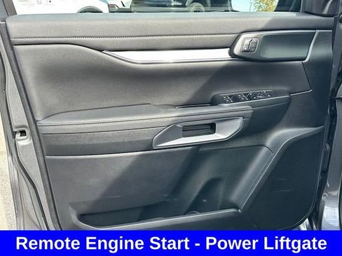 Used 2024 Ford Ranger Lariat w/ Trailer Tow Package image 17