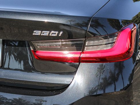 Certified 2023 BMW 330i Sedan w/ Driving Assistance Package RWD image 7