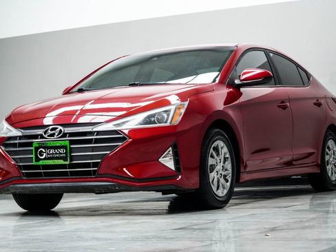 Used 2020 Hyundai Elantra SE FWD image 7