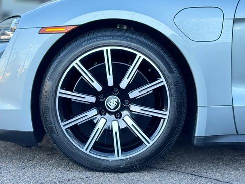 Used 2021 Porsche Taycan image 11