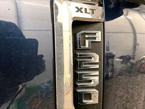 Used 2020 Ford F250 XLT w/ XLT Value Package image 13