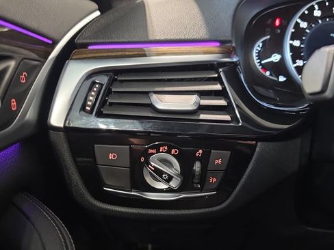 Used 2018 BMW 530i xDrive AWD/4WD image 24