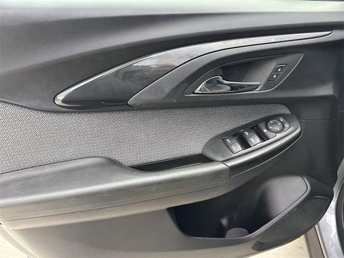 Used 2023 Chevrolet TrailBlazer LT w/ Convenience Package image 19