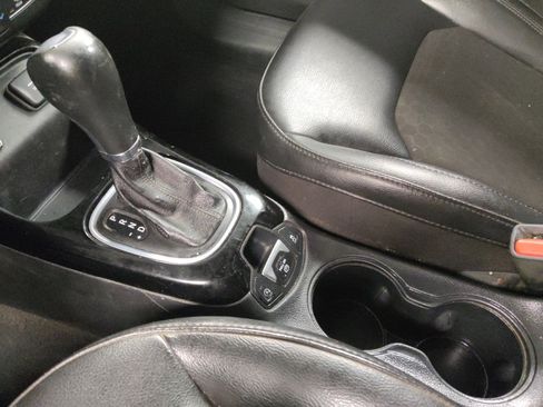 Used 2021 Jeep Compass Latitude image 26