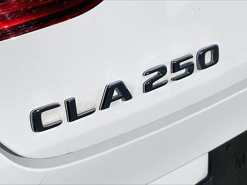 Used 2023 Mercedes-Benz CLA 250 4MATIC image 29