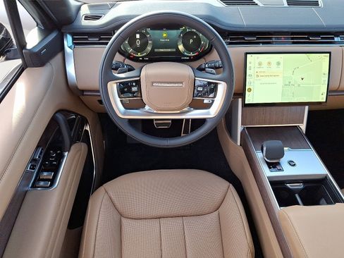 New 2026 Land Rover Range Rover SE image 8