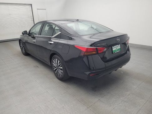 Used 2023 Nissan Altima 2.5 SV FWD image 5