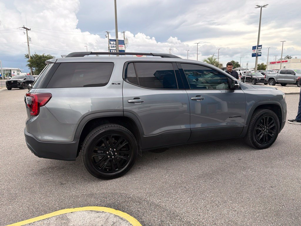 Used 2022 GMC Acadia SLE w/ Driver Convenience Package FWD image 12