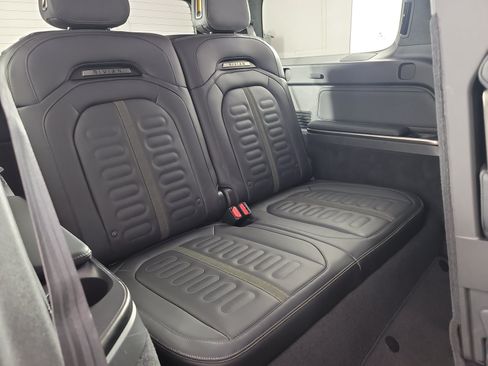 Used 2025 Rivian R1S Adventure Dual AWD/4WD image 25