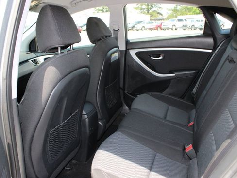 Used 2016 Hyundai Elantra GT FWD image 7