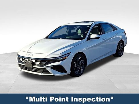 Used 2024 Hyundai Elantra Limited image 4