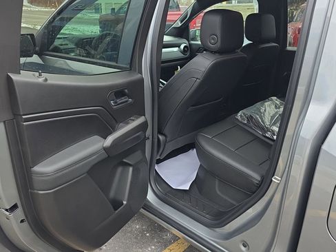 New 2025 Chevrolet Colorado LT w/ LT Convenience Package image 19
