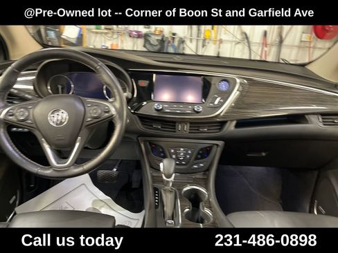 Used 2018 Buick Envision Premium w/ Driver Confidence Package AWD/4WD image 18