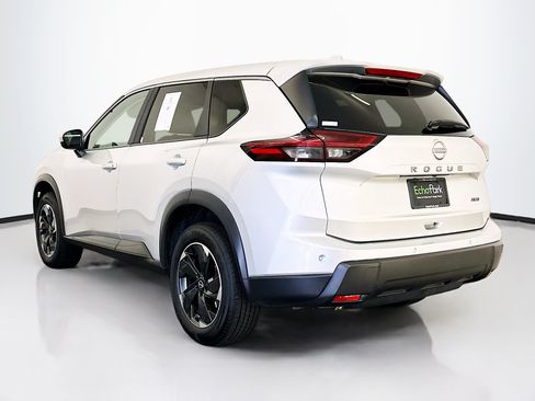 Used 2025 Nissan Rogue SV AWD/4WD image 5