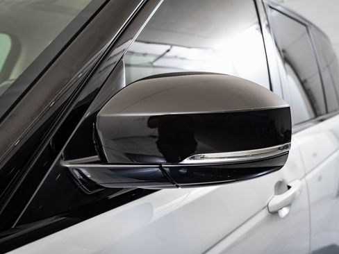 Used 2021 Land Rover Range Rover Westminster Edition image 16