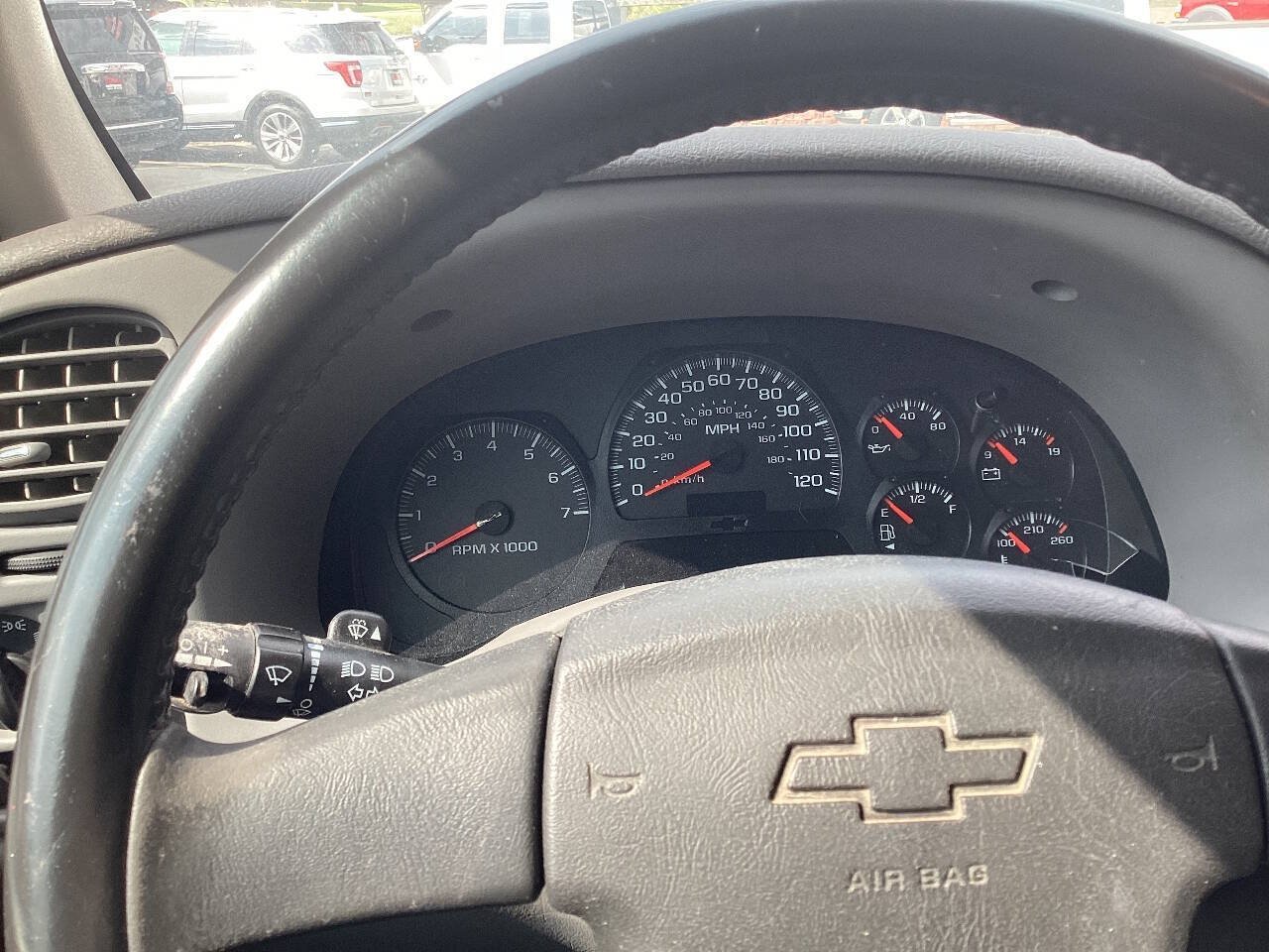 Used 2005 Chevrolet TrailBlazer LS AWD/4WD image 9