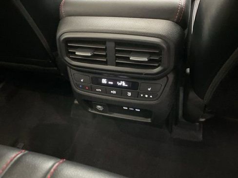 Used 2025 Honda Pilot Black Edition image 15