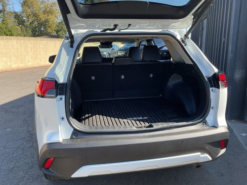 Used 2023 Toyota Corolla Cross XLE w/ Convenience Package image 20