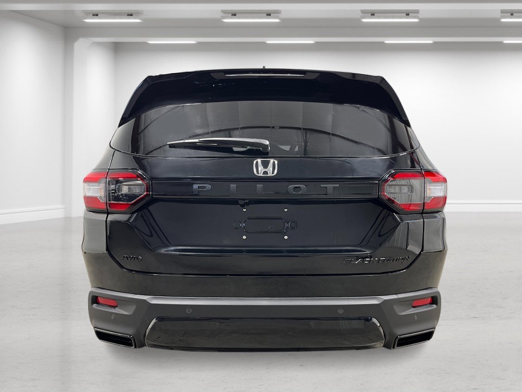 New 2026 Honda Pilot Black Edition image 4