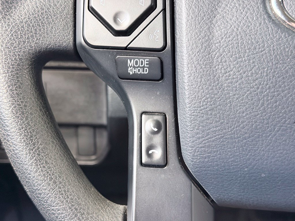 Used 2020 Toyota Tacoma SR AWD/4WD image 38