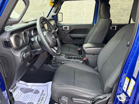 Used 2019 Jeep Wrangler Unlimited Sport S image 12