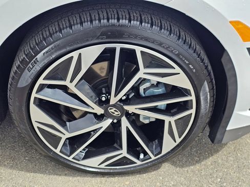 Used 2024 Hyundai Ioniq 6 SEL RWD image 10