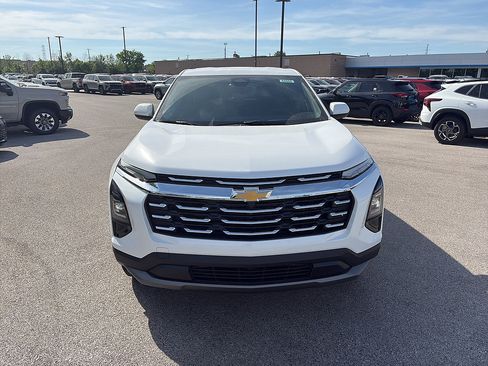 New 2026 Chevrolet Equinox LT FWD image 8