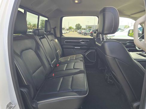 Used 2022 RAM 1500 Laramie AWD/4WD image 12