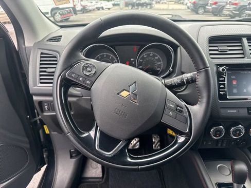 Used 2018 Mitsubishi Outlander Sport ES FWD image 26