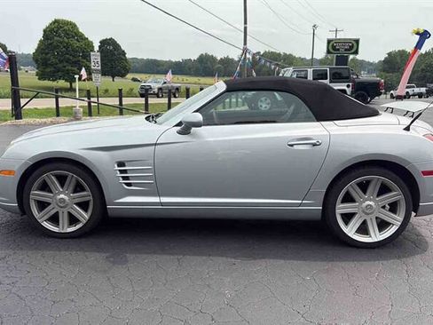 Used 2007 Chrysler Crossfire Limited RWD image 4