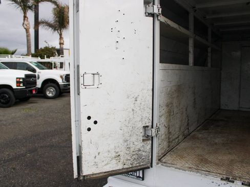 Used 2014 Ford E-350 and Econoline 350 Super Duty w/ Power Windows & Locks Group image 10