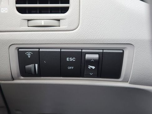 Used 2006 Hyundai Azera Limited image 19