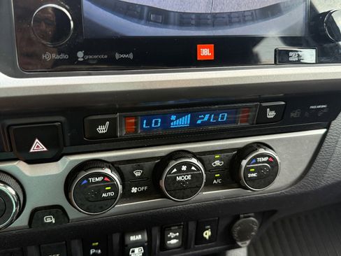 Used 2019 Toyota Tacoma SR image 34