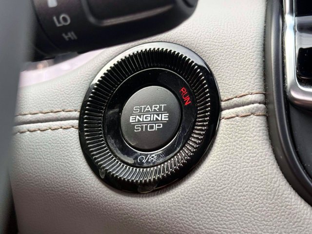 Certified 2025 Jeep Compass Limited AWD/4WD image 26