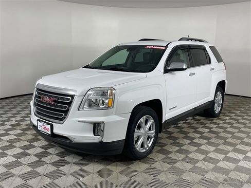 Used 2017 GMC Terrain SLT image 1