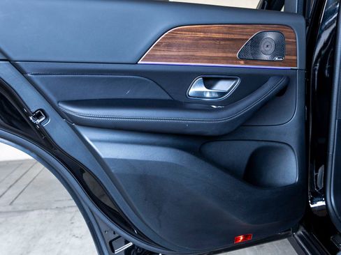 Used 2025 Mercedes-Benz GLE 350 4MATIC image 19