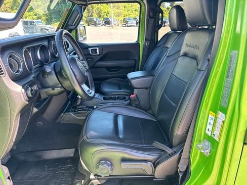 Used 2019 Jeep Wrangler Unlimited Sahara w/ Cold Weather Group image 9