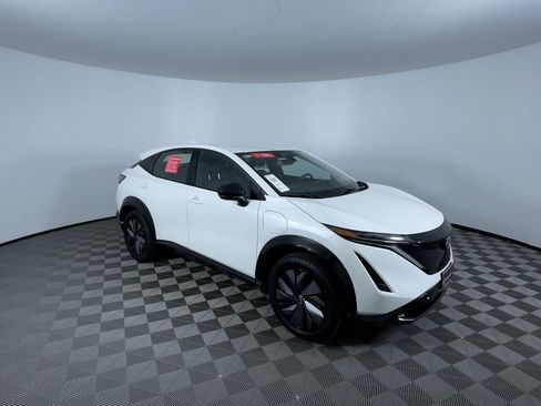 Certified 2024 Nissan Ariya AWD image 2