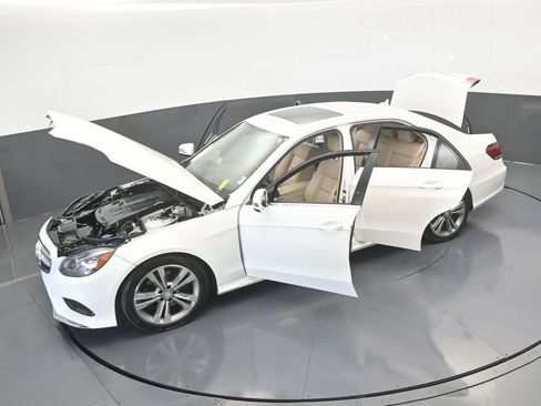 Used 2014 Mercedes-Benz E 350 Sedan image 61