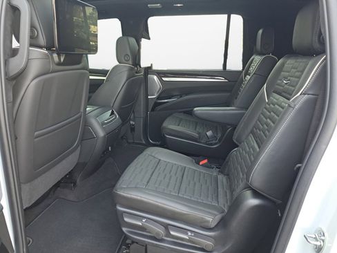 Certified 2026 Cadillac Escalade ESV Platinum Sport w/ LPO, ONYX Package image 12