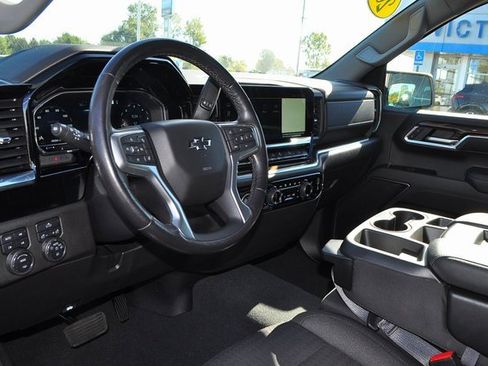 Used 2022 Chevrolet Silverado 1500 RST image 9