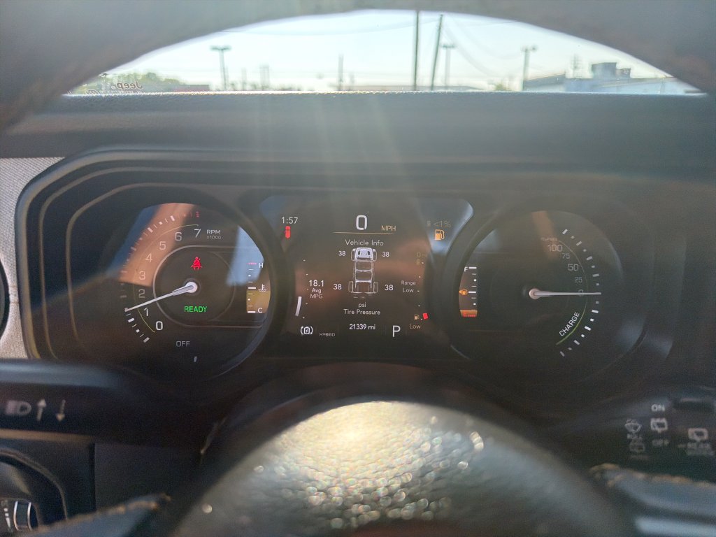 Used 2024 Jeep Wrangler Unlimited AWD/4WD image 19