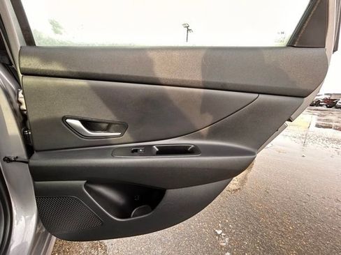 Used 2024 Hyundai Elantra SEL image 42