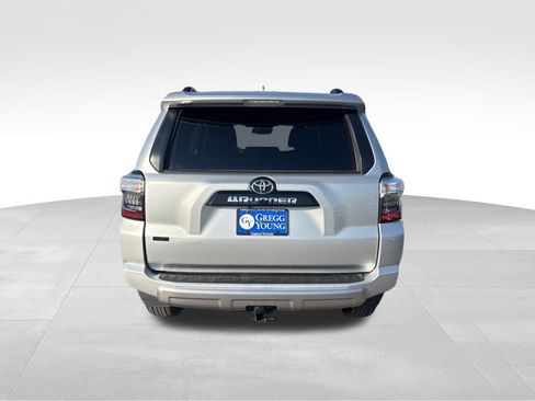 Used 2024 Toyota 4Runner TRD Off-Road image 4