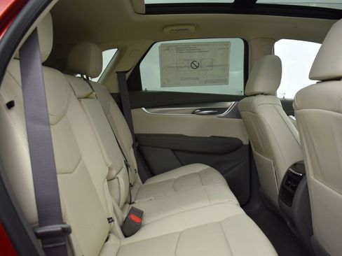 New 2025 Cadillac XT5 Premium Luxury w/ LPO, Floor Liner Package image 30