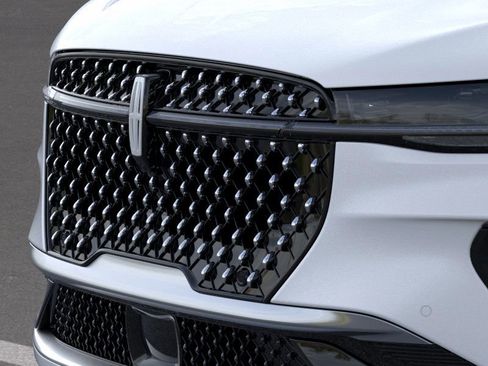 New 2026 Lincoln Nautilus Reserve image 17