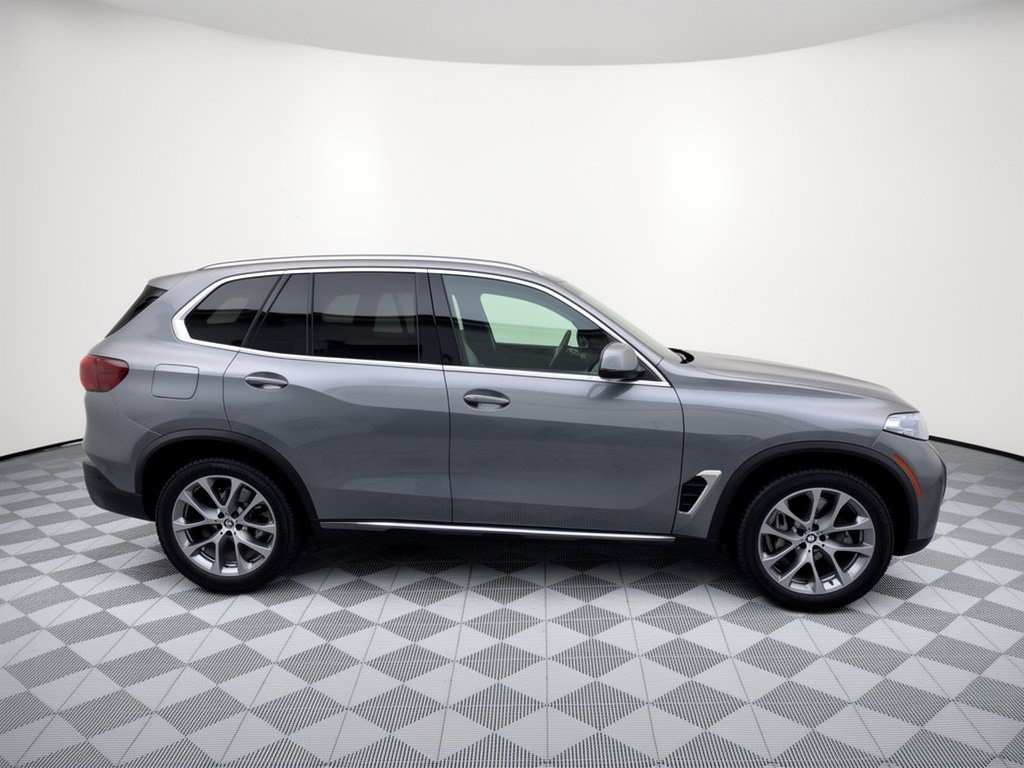 Used 2026 BMW X5 sDrive40i w/ Premium Package RWD image 8