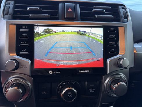 Used 2022 Toyota 4Runner SR5 AWD/4WD image 30