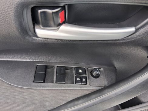 Used 2021 Toyota Corolla LE FWD image 15