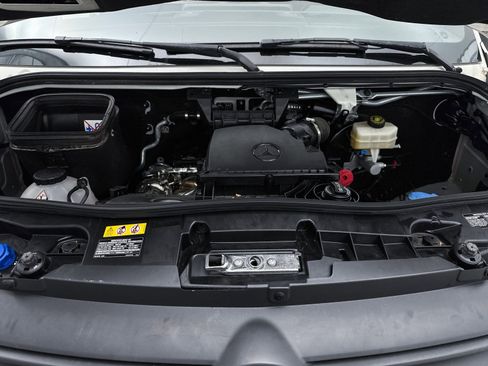 Used 2024 Mercedes-Benz Sprinter 2500 image 29